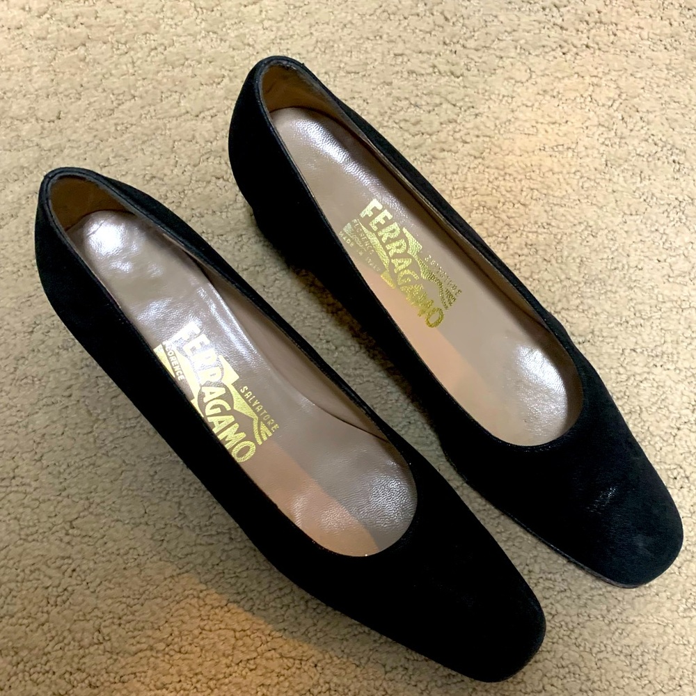 Salvatore ferragamo suede heels